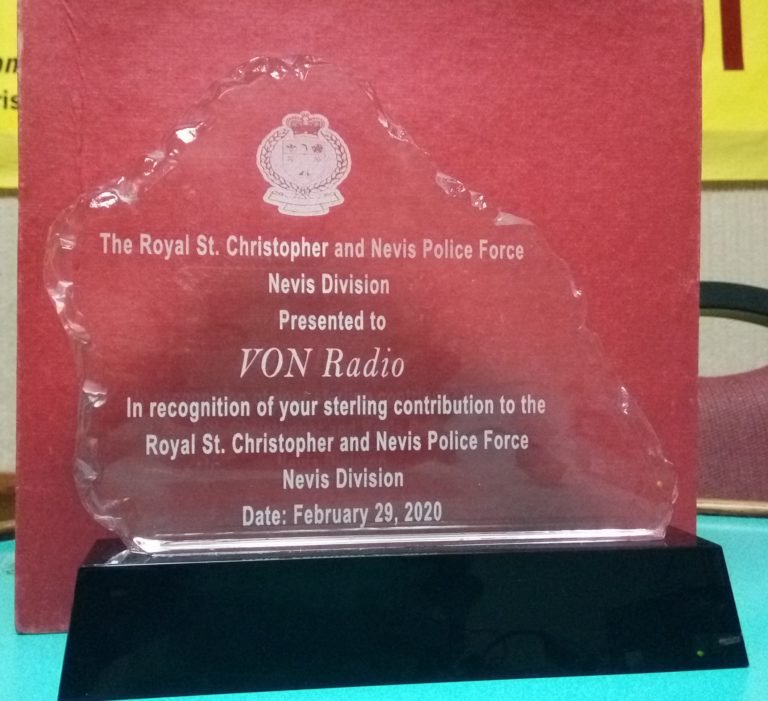 Read more about the article VON Radio receives award for sterling contribution to the Police Force