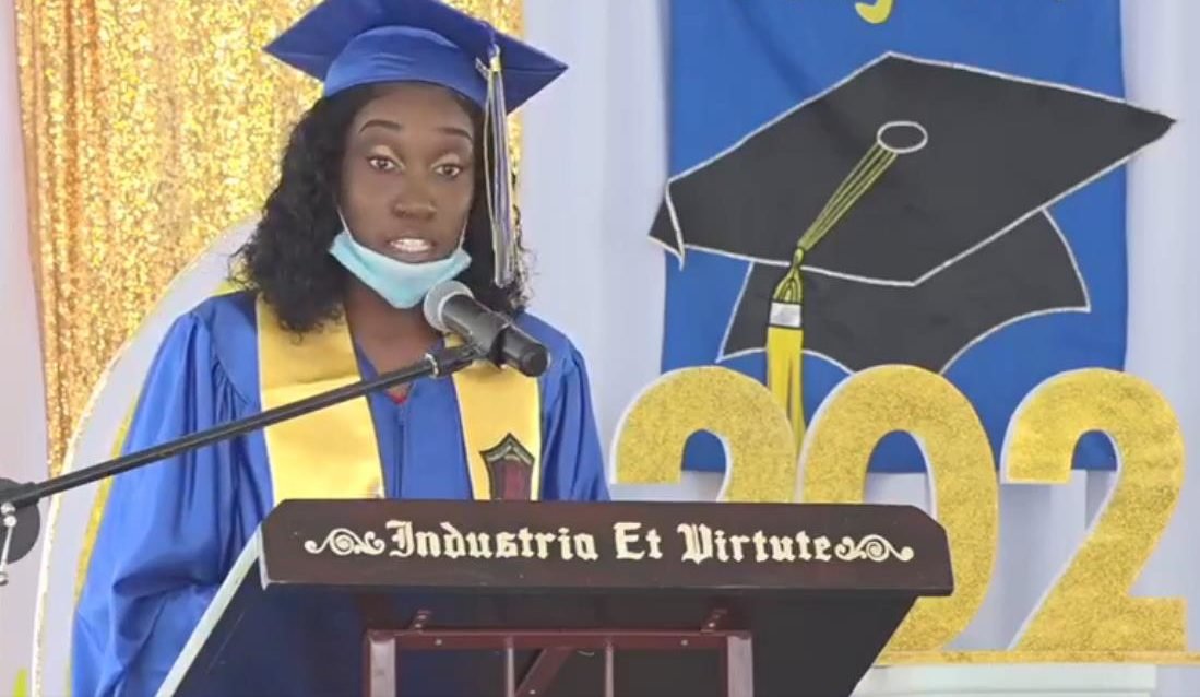 You are currently viewing Ms. Donella Thompson, CSS Valedictorian of the Class of 2020