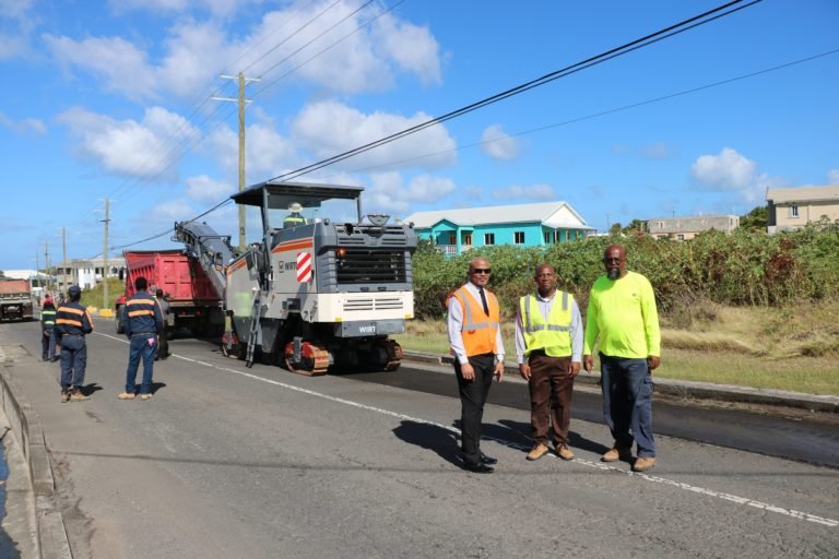 Read more about the article Island’s Main Road Resurfacing work completed 