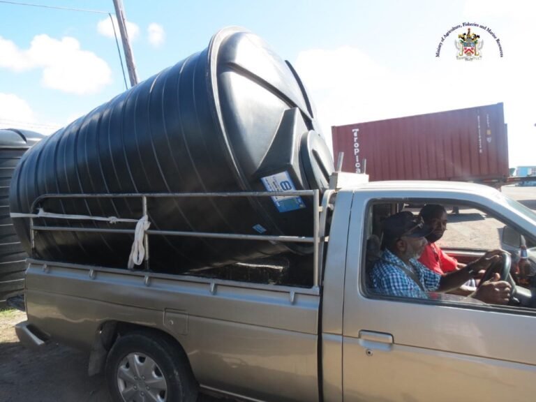 Read more about the article Farmers in St. Kitts receive 1000-gallon Water Tanks from Ministry of Agriculture to ease Water Woes 