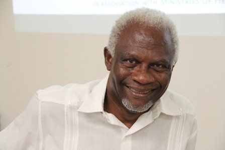 Read more about the article Dr. Samuel Rawlins bestowed the UWI Pelican Award 