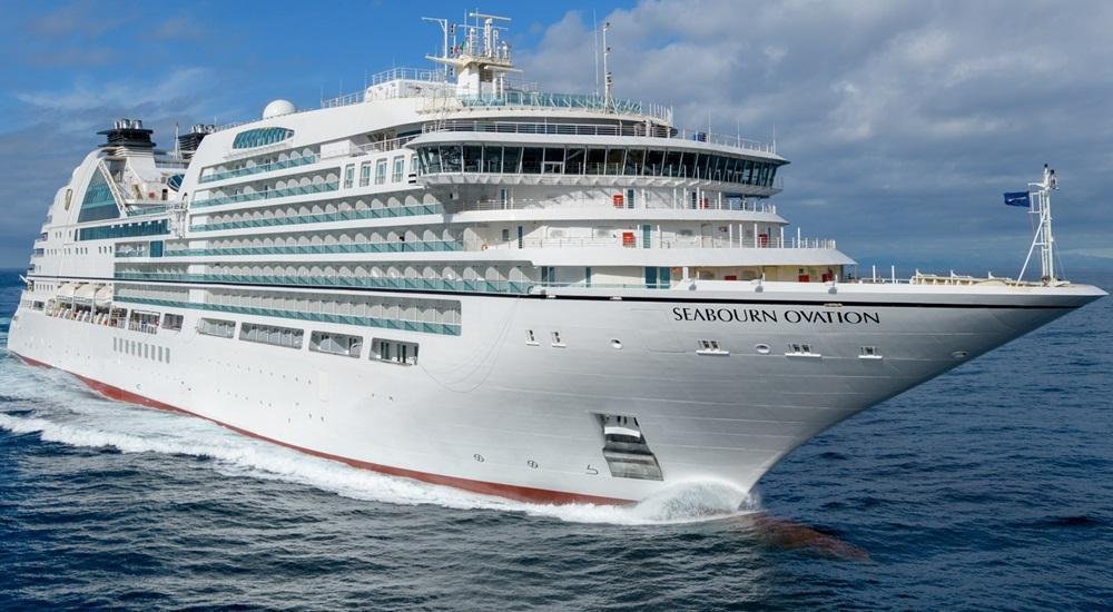 You are currently viewing Seabourn Ovation brings over 600 passengers to Nevis shores 