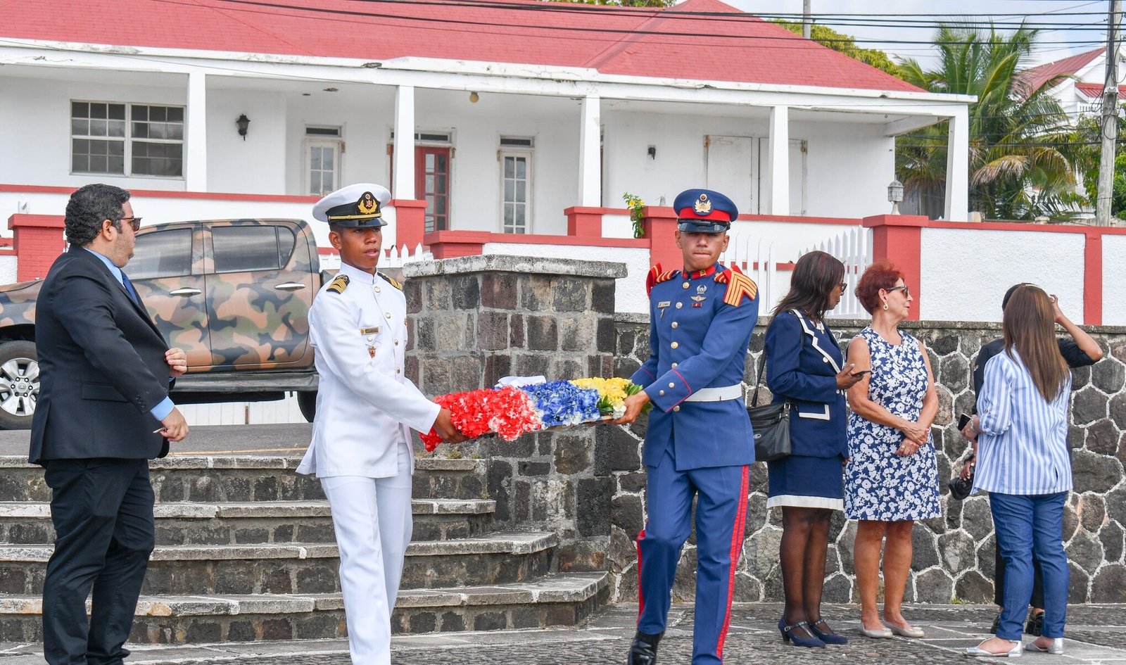 You are currently viewing Venezuelan officers and cadets pay homage to SKN and Anguilla’s soldiers killed during the great wars