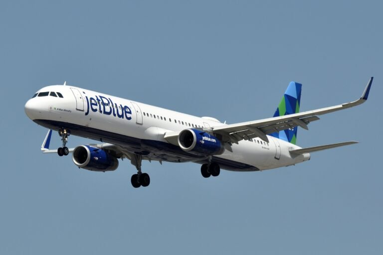 Read more about the article JETBLUE Airlines to begin its services on November 2nd