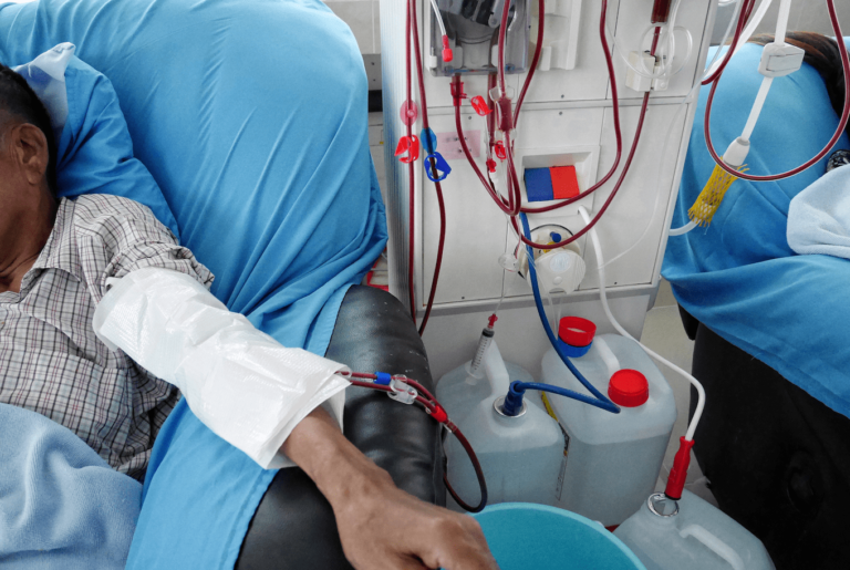 Read more about the article Dialysis Machine back to Operating at JNF General Hospital