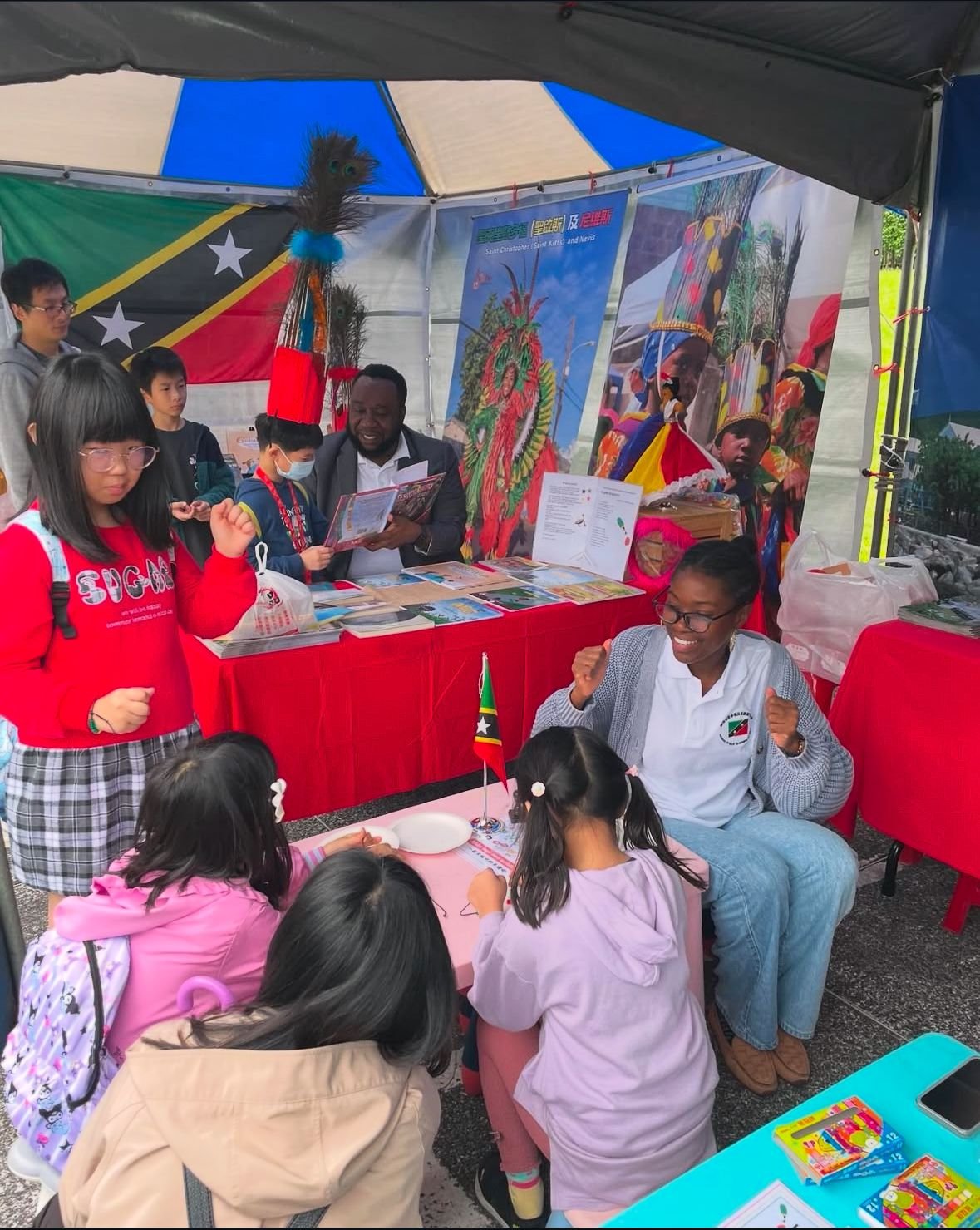 You are currently viewing Children discovering St. Kitts and Nevis during a Foreign Reading Festival