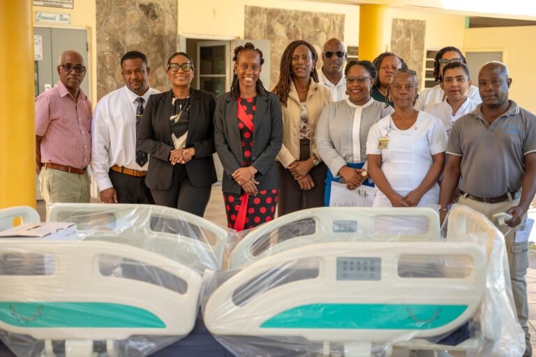 Read more about the article Nevis’ Ministry of Health receives vital medical equipment donation from SSB