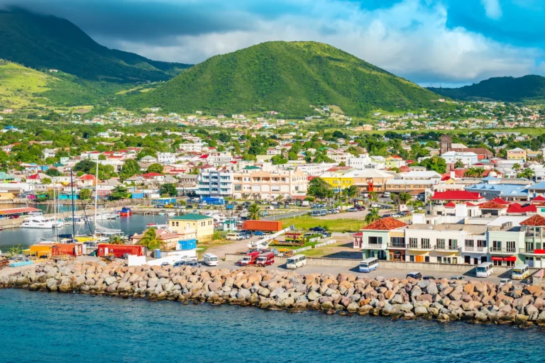 Read more about the article St. Kitts records significant increases in Air and Sea Arrivals in 2024 – 2025 Peak Tourist Season
