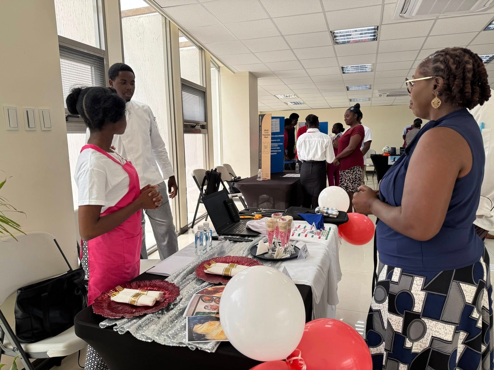 You are currently viewing Prospective interns showcase knowledge and passions in Career Fair