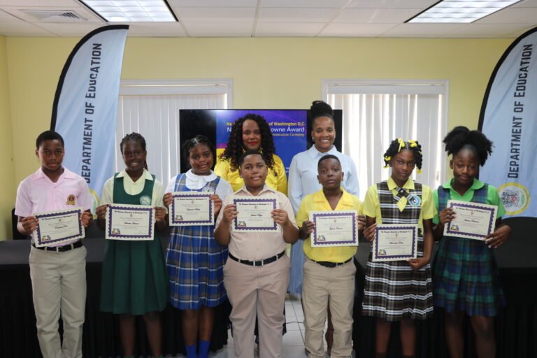 Read more about the article Seven primary school students receive Naomi Daniel-Browne Scholarship
