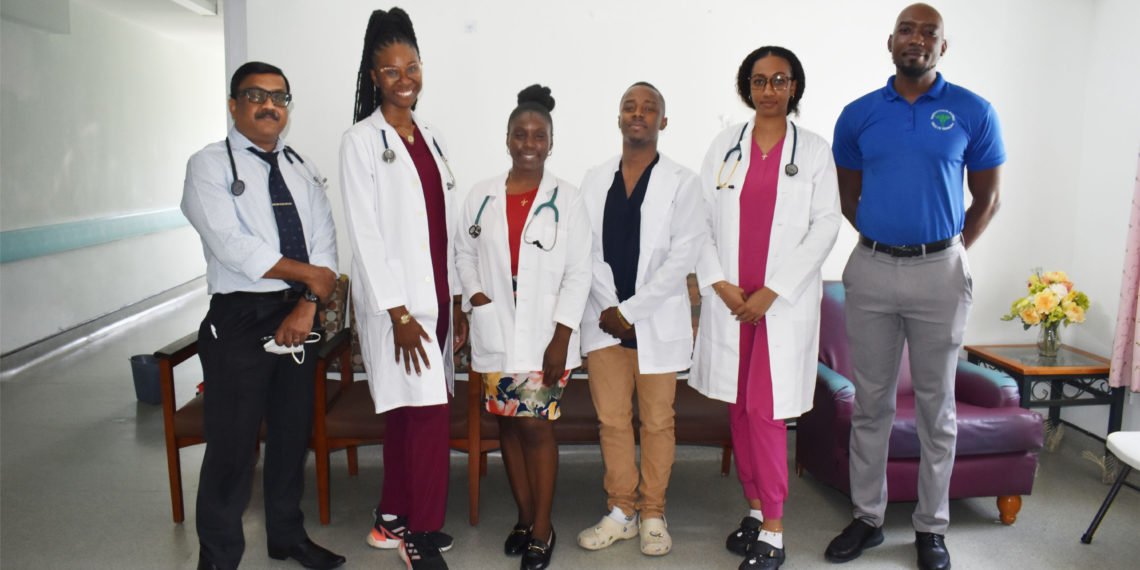 You are currently viewing Cuban Based Medical Students Gain Experience at JNF Hospital