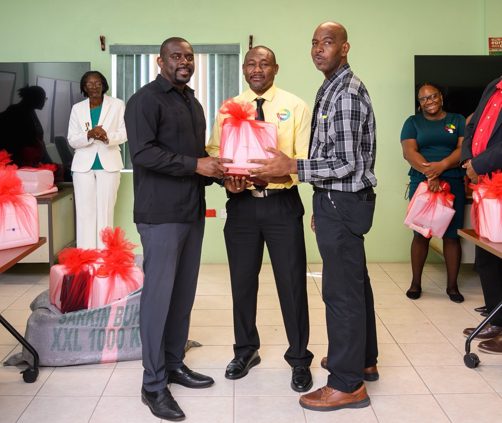 You are currently viewing St. Kitts and Nevis Receives Hurricane Relief Packages
