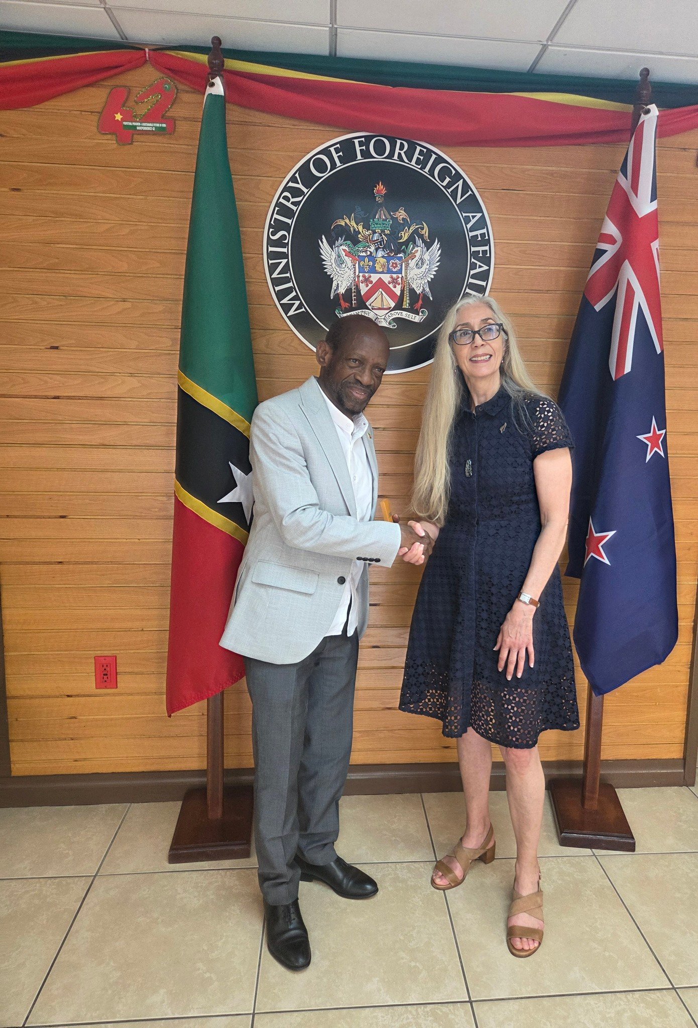 You are currently viewing New Zealand High Commissioner Pays Courtesy Call on Foreign Affairs Minister Dr. Denzil Douglas