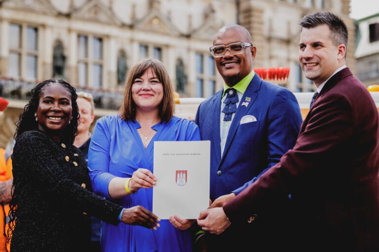 Read more about the article DPM Hanley signs JDI launching a new skills partnership between SKN and Hamburg